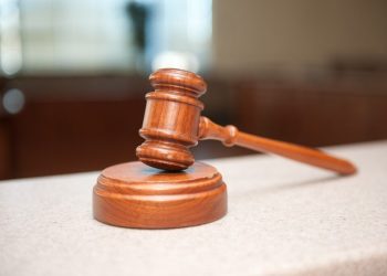 Σύμβαση 760.000 ευρώ για νεκροψίες: Σοβαρά ερωτήματα για το Υπουργείο Δικαιοσύνης