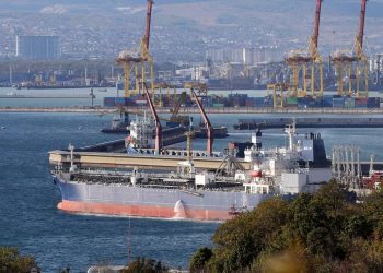 Επιστολή – ράπισμα ευρωβουλευτών στον Μητσοτάκη: Ελληνικά πλοία ενισχύουν τον «σκιώδη στόλο» της Ρωσίας