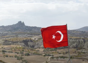 Διθύραμβοι τουρκικών ΜΜΕ: «Η Ελλάδα πάτησε… φρένο! Αναστέλλεται το έργο διασύνδεσης με Ισραήλ–Κύπρο»