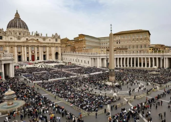 Ποιοι είναι οι 8 επικρατέστεροι διάδοχοι του Πάπα Φραγκίσκου – Ανάμεσά τους δύο έγχρωμοι και ένας Ασιάτης