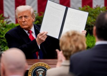 Τραμπ: Πρόταση για άμεσους δασμούς 50% στην ΕΕ – «Οι συζητήσεις μαζί τους δεν οδηγούν πουθενά»