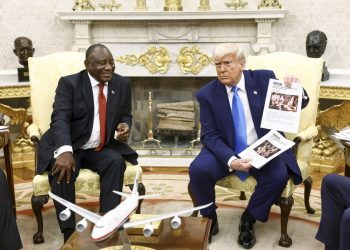 Ένταση στον Λευκό Οίκο: Ο Τραμπ κατηγόρησε τον Ραμαφόσα για «γενοκτονία λευκών» στη Νότια Αφρική