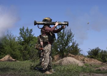 Μερτς: «Ελεύθερη η Ουκρανία να πλήττει στόχους βαθιά στη Ρωσία» – Τι απαντά το Κρεμλίνο