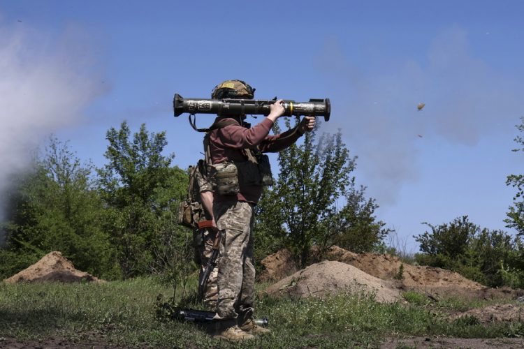 Μερτς: «Ελεύθερη η Ουκρανία να πλήττει στόχους βαθιά στη Ρωσία» – Τι απαντά το Κρεμλίνο