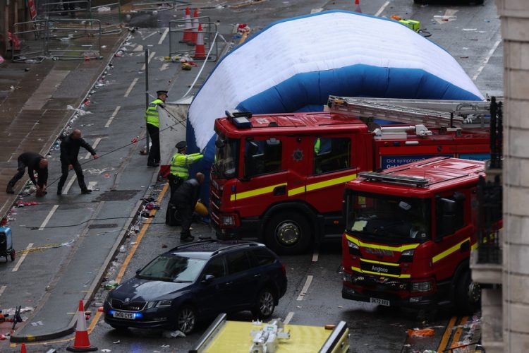 Λίβερπουλ: Απαγγέλθηκαν κατηγορίες στον οδηγό που έπεσε πάνω στο πλήθος