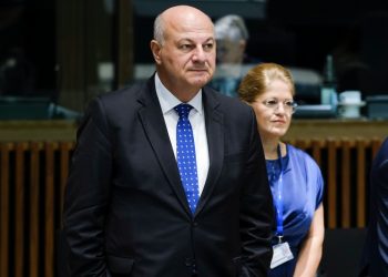 Κώστας Τσιάρας: Καρατόμησε τον πρόεδρο του ΟΠΕΚΕΠΕ