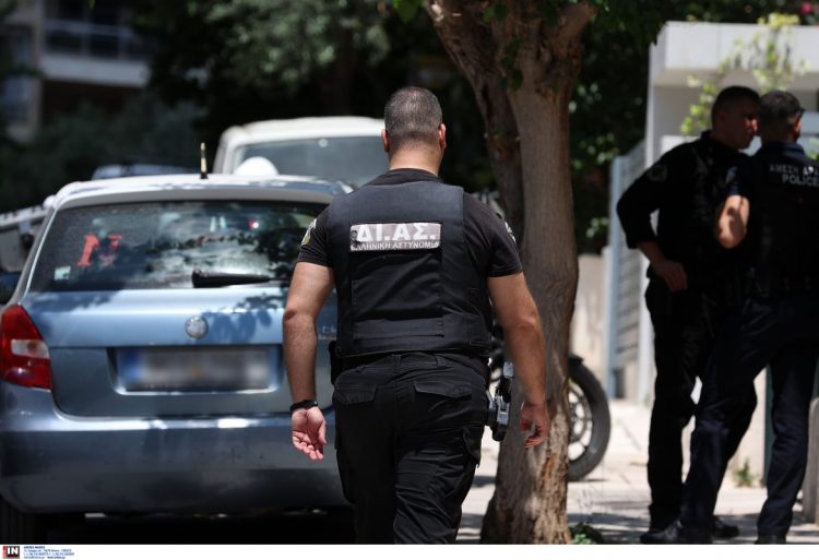 Νέα Σμύρνη: Δίωξη στον 71χρονο που σκότωσε τον γιο του