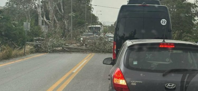 Προβλήματα στην Κρήτη εξαιτίας των ισχυρών ανέμων