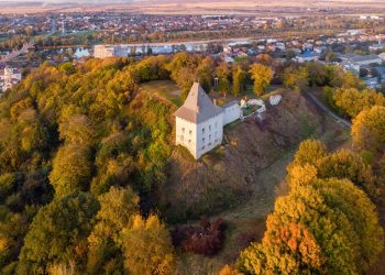 Αρχαιολόγοι αποκτούν πρόσβαση σε μυστικό θάλαμο κάτω από κάστρο στη Γαλικία