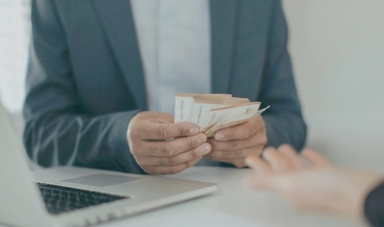 Διαφθορά σε κτηματολογικά γραφεία: Βαριές κατηγορίες για τους συλληφθέντες