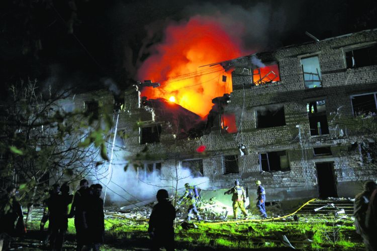 ΗΠΑ: Πήραν τα ορυκτά και αφήνουν στα κρύα του λουτρού το Κίεβο – Έγιναν «καπνός» από το τραπέζι των ειρηνευτικών