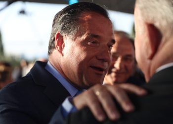 Δίκη Νovartis: Ο Άδωνης Γεωργιάδης παραδέχτηκε ότι έκανε λάθος για όσα είχε πει σε βάρος του Κώστα Βαξεβάνη