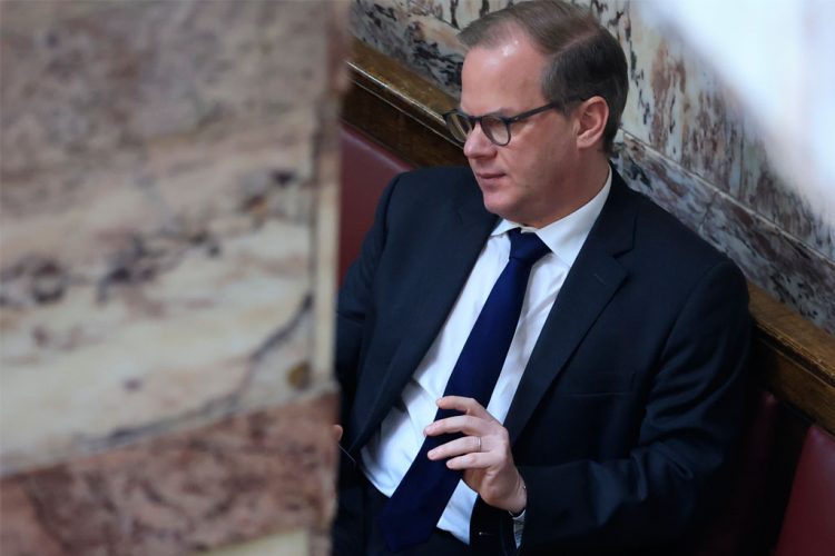 Προανακριτική για έγκλημα Τεμπών: Αντίστροφη μέτρηση για «γαλάζια» πρόταση κατά Καραμανλή