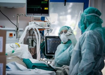 Κορονοϊός: Έρευνα για 40 θανάτους στην πανδημία – Οι πρώτες διώξεις στη Δυτική Ελλάδα