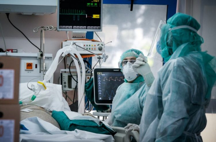 Κορονοϊός: Έρευνα για 40 θανάτους στην πανδημία – Οι πρώτες διώξεις στη Δυτική Ελλάδα