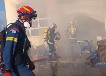 Λέσβος: Τραγωδία με νεκρή 65χρονη μετά από φωτιά σε σούπερ μάρκετ