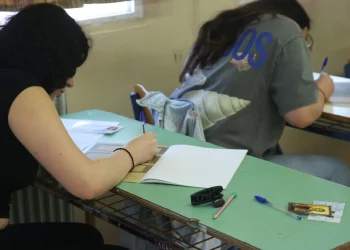 Θέματα Πανελλαδικών: Πιο δύσκολη η Έκθεση σε σχέση με πέρυσι – Τι σχολίασαν μαθητές και καθηγητές