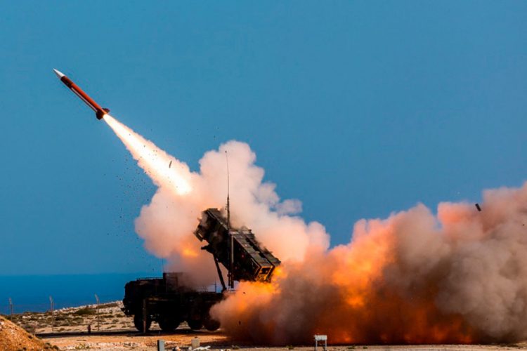 Αποκάλυψη Reuters – NYT: Η Ελλάδα πιθανόν να στείλει πυραύλους Patriot στην Ουκρανία