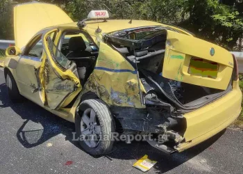 Σοβαρό τροχαίο στην ΕΟ Αθηνών-Λαμίας: Νταλίκα εμβόλισε ταξί στη ΛΕΑ