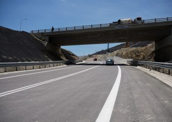 ΒΟΑΚ: Το ΣτΕ επιδίκασε αποζημίωση από το Δημόσιο για τροχαίο δυστύχημα, εξαιτίας της έλλειψης στηθαίων