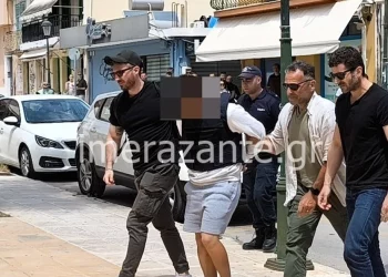 Προφυλακίστηκαν οι τρεις κατηγορούμενοι για τη δολοφονία της 69χρονης συμβολαιογράφου στη Ζάκυνθο – Τι υποστήριξαν