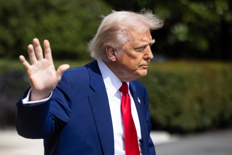 Τραμπ: «Τιμή μου να καταστρέψω τις πυρηνικές εγκαταστάσεις του Ιράν»