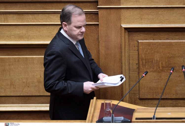 Προανακριτική για Τέμπη – Καραμανλής: «Το δυστύχημα έγινε γιατί παραβιάστηκε ο Κανονισμός Κυκλοφορίας»