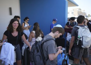 Κύπρος: Σαρωτικές εξαγορές μεγάλων εκτάσεων γης από Ισραηλινούς, καταγγέλλει το ΑΚΕΛ