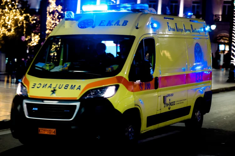 15χρονη τραυματίστηκε σοβαρά από τζαμαρία στο σπίτι της στον Πειραιά