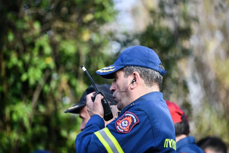 Ρόδος: Τουρίστας έπεσε σε γκρεμό – Ανασύρθηκε τραυματισμένος από την Πυροσβεστική