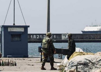 Καλαμάτα: Εξουδετερώθηκε η οβίδα που βρέθηκε στο λιμάνι – BINTEO