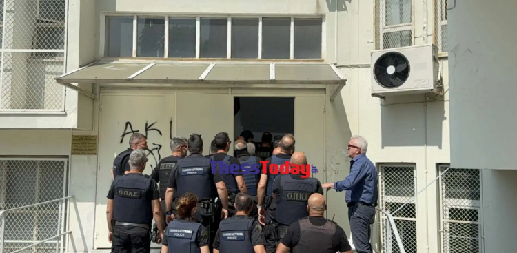 Θεσσαλονίκη: Εκκένωση κατάληψης στην Ιατρική Σχολή του ΑΠΘ