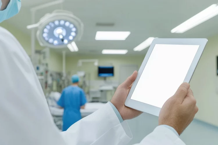 Βόλος: Απατεώνες στοχεύουν τα ιδιωτικά ιατρεία με παραπλανητικά emails