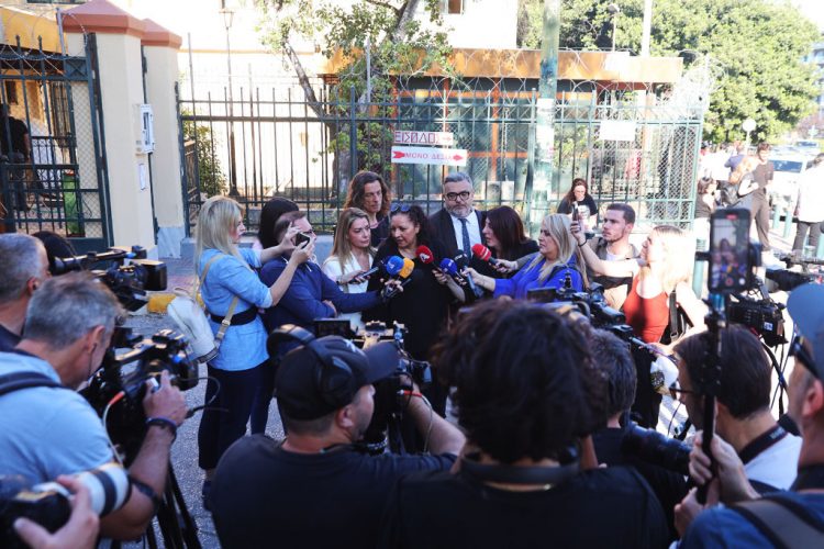 Γυναικοκτονία Κυριακής Γρίβα: «Τσόγλανε, ζήτα συγγνώμη» – Διεκόπη η δίκη για τις 2 Ιουλίου