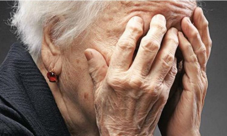 Διεθνής σπείρα απέσπασε 8 εκατ. ευρώ από τηλεφωνικές απάτες σε βάρος ηλικιωμένων – Δύο συλλήψεις στην Ελλάδα