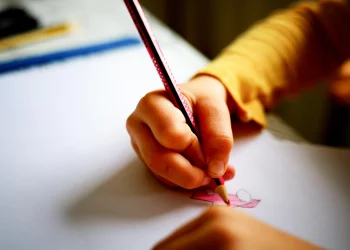 Ρέθυμνο: Συγκλονίζει η σχολική έκθεση του 11χρονου για τη μάνα του που υπέστη λάθος μετάγγιση