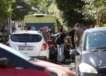 Δολοφονία στην Αγία Παρασκευή: Γάζωσαν άνδρα μέρα-μεσημέρι – Οι κάμερες έχουν καταγράψει τον δράστη