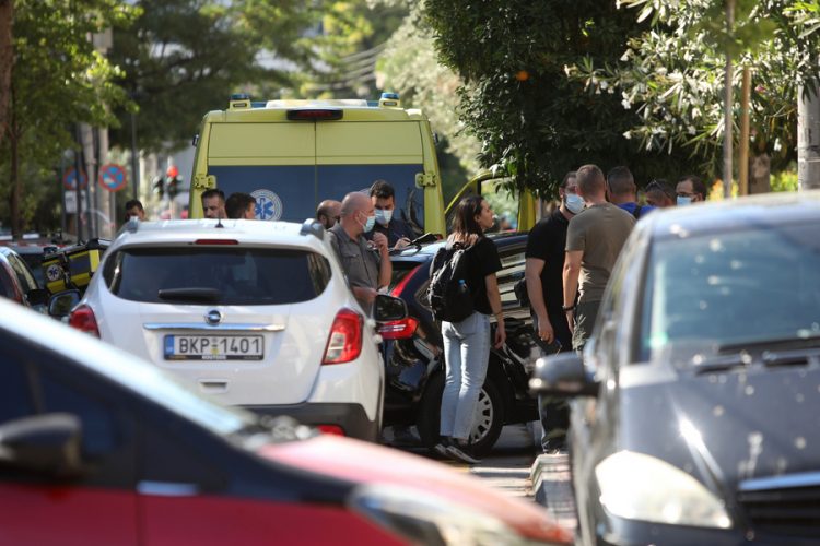 Δολοφονία στην Αγία Παρασκευή: Γάζωσαν άνδρα μέρα-μεσημέρι – Οι κάμερες έχουν καταγράψει τον δράστη