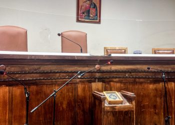 Υπουργείο Δικαιοσύνης εναντίον Δικαστών και Εισαγγελέων επειδή δεν δέχονται fast track δίκες