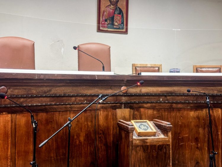 Υπουργείο Δικαιοσύνης εναντίον Δικαστών και Εισαγγελέων επειδή δεν δέχονται fast track δίκες