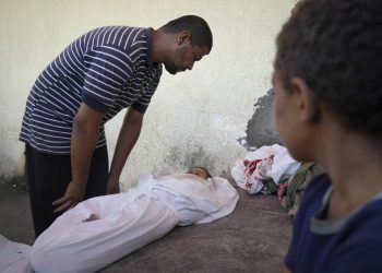 Γάζα: Ο ισραηλινός στρατός δολοφόνησε παιδιά που περίμεναν στην ουρά για νερό