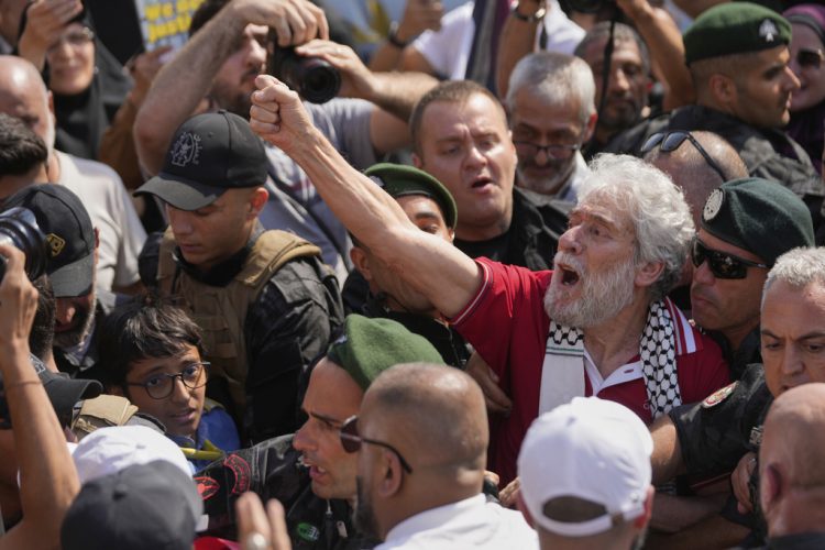 Ο Ζορζ Αμπντάλα επέστρεψε στον Λίβανο έπειτα από 40 χρόνια σε φυλακή στη Γαλλία