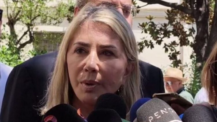 Ζέττα Μακρή: Ξεκίνησε η δίκη για την υπόθεση εκβιασμού-«Βρες λεφτά από επιχειρηματίες, όπως εγώ»