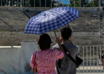 Καμίνι η Αθήνα: 68°C σε έδαφος και κτίρια στο κέντρο της πόλης