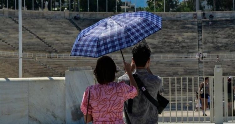 Καμίνι η Αθήνα: 68°C σε έδαφος και κτίρια στο κέντρο της πόλης