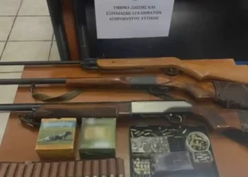 Επιχείρηση της ΕΛ.ΑΣ στον Ασπρόπυργο: Κατασχέθηκαν όπλα και εντοπίστηκαν ρευματοκλοπές – BINTEO