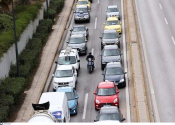 Οι αδειούχοι του Ιουλίου εγκαταλείπουν την Αθήνα – Μποτιλιαρισμένος Κηφισός και καθυστερήσεις 30 λεπτών στην Αττική Οδό