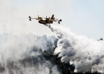 Λάρισα: Φωτιά τώρα στο Κουτσόχερο – Κοντά στο ΝΑΤΟϊκό στρατόπεδο