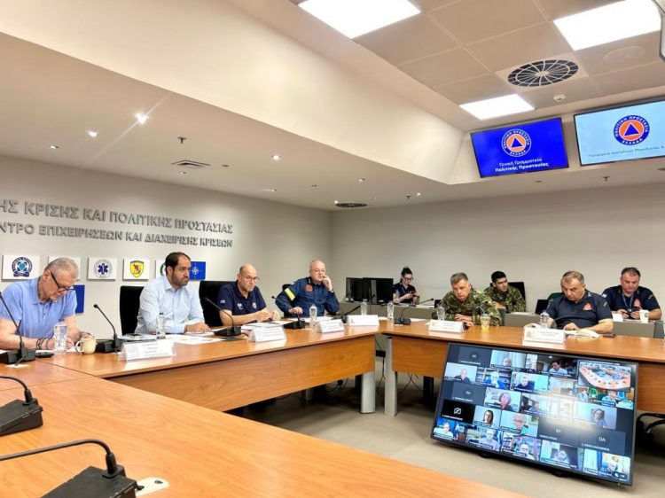 Καύσωνας: Ευρεία σύσκεψη στο Υπ. Κλιματικής Κρίσης και Πολιτικής Προστασίας – Τι αποφασίστηκε