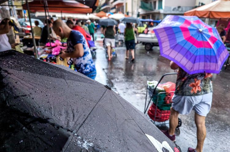 ΙΟΒΕ: Νέα επιδείνωση του οικονομικού κλίματος – Πιο απαισιόδοξα τα νοικοκυριά